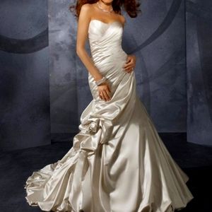 Mori Lee Wedding Dress Never Worn